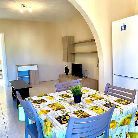 Easy Living Apartment